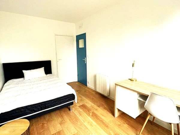 Colocation / Appartement 4 pièces de 65 m², Saint-Brieuc, Rue Saint-Jouan / Photo 3