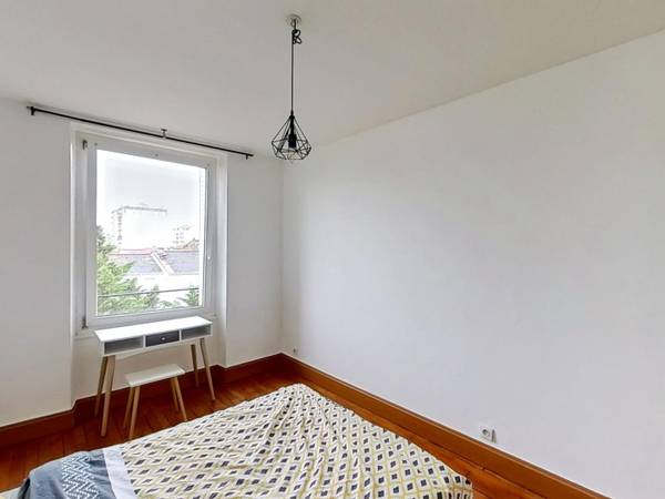 Colocation / Appartement 3 pièces de 81 m², Nancy, Rue Notre-Dame-De-Lourdes / Photo 2