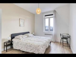 Colocation / Appartement 4 pièces de 71 m², Rouen, Place des Emmurees