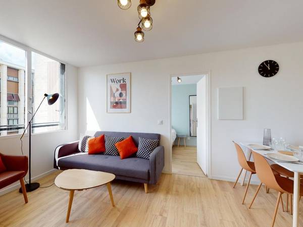 Colocation / Appartement 5 pièces de 83 m², Meudon, 9 Avenue du Maréchal Leclerc, / Photo 2