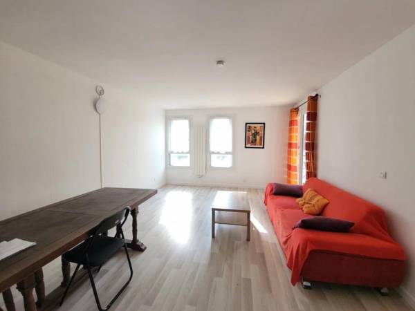 Location / Appartement 3 pièces de 67 m², Sarcelles, Rue des Bauves / Photo 2