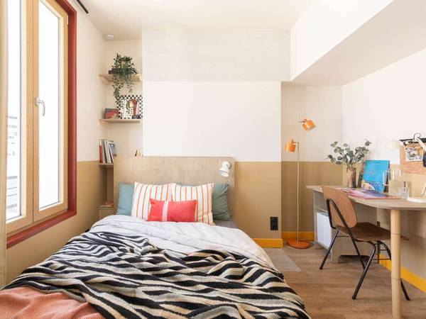 Colocation / Maison 10 pièces de 757 m², Paris, Rue de Charenton / Photo 2