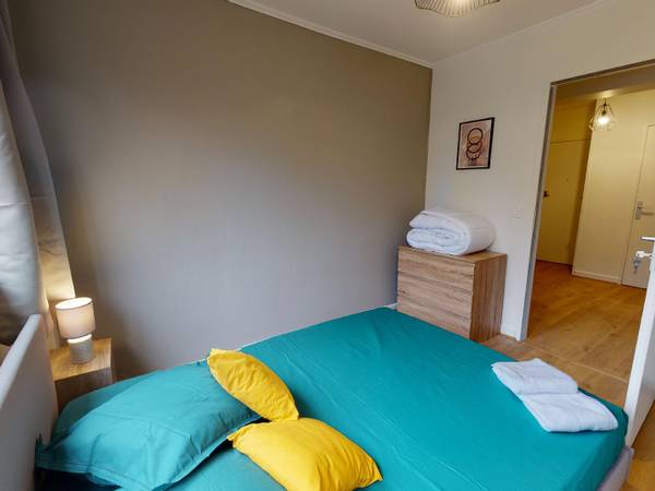 Colocation / Appartement 5 pièces de 84 m², Oullins-Pierre-Bénite, Bis Rue du Petit Revoyet / Photo 2
