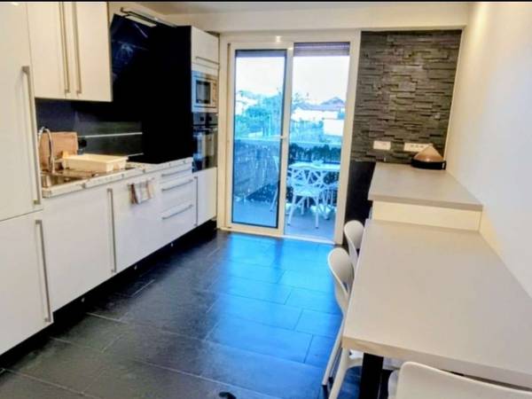 Flatsharing / 3-bedroom flat · 70 m², Gaillard, Rue de la Libération / Photo 2