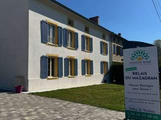 Colocation / Résidence 5 pièces de 650 m², Les Étangs, Rue du Château