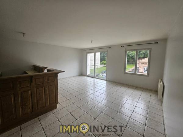 Location / Appartement 3 pièces de 81 m², Limoges, Rue Ferdinand Buisson / Photo 2