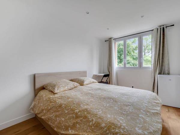 Colocation / Appartement 5 pièces de 97 m², Chilly-Mazarin, Sq Montpensier / Photo 2