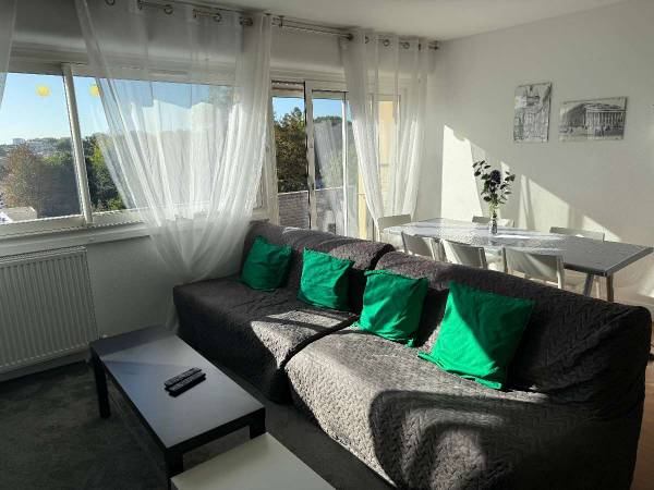 Colocation / Duplex 5 pièces de 80 m², Pessac, Avenue Docteur Nancel Penard / Photo 2