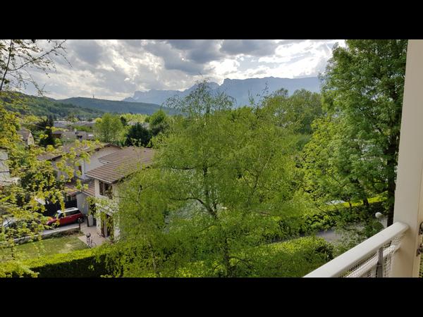 Colocation / Appartement 4 pièces de 77 m², Saint-Martin-d'Hères, Rue Doyen Gosse / Photo 2