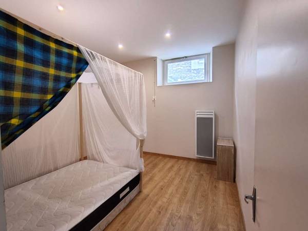 Colocation / Appartement 5 pièces de 80 m², Angers, Rue du Godet / Photo 2