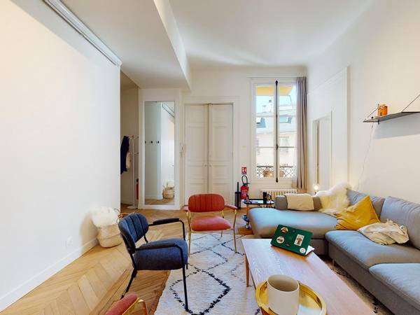 Colocation / Appartement 1 pièce de 240 m², Paris, 43 Rue de Clichy, / Photo 2