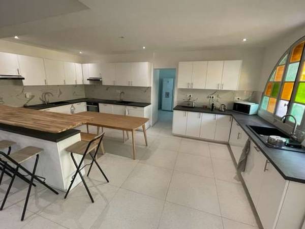 Coliving / Immeuble 10 pièces de 500 m², Moret-Loing-et-Orvanne, Rue de la Pecherie / Photo 2