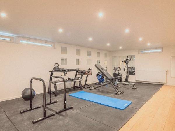 Colocation / Maison 10 pièces de 250 m², Antony, Avenue du President Kennedy / Photo 12