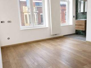 Room share / 8 rooms house · 118 m², Charleroi, Rue Brigade Piron