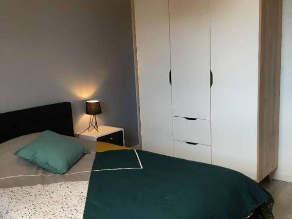 Colocation / Appartement 5 pièces de 95 m², Pau, Rue Albert Camus / Photo 9