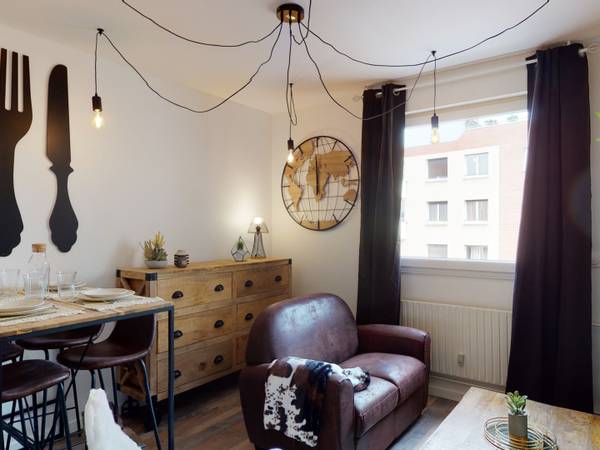 Colocation / Appartement 4 pièces de 55 m², Rouen, Rue de Tanger / Photo 2
