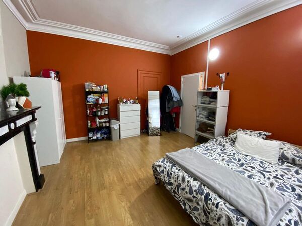 Colocation / Maison 10 pièces de 400 m², Charleroi / Photo 2