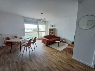 Colocation / Appartement 5 pièces de 95 m², Caen, Place Champlain