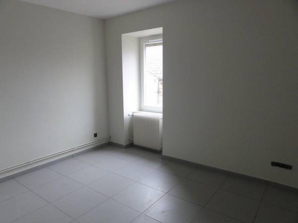 Location / Appartement 2 pièces de 49 m², Le Creusot, Rue Maréchal Foch / Photo 4
