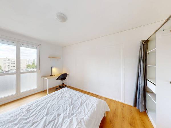 Colocation / Appartement 6 pièces de 95 m², Rennes, Rue du Bourbonnais / Photo 2