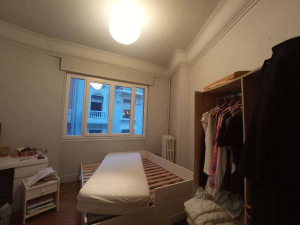 Location / Appartement 8 pièces de 110 m², Grenoble, Rue Charles Testoud / Photo 2