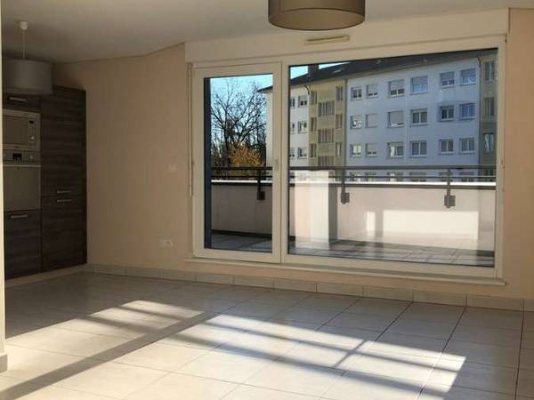 Colocation / Appartement 3 pièces de 60 m², Schiltigheim, Rue Louis Pasteur / Photo 2