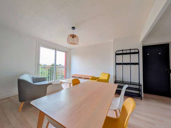 Location / Appartement 3 pièces de 56 m², Rennes, Rue des Ecotais / Photo 2
