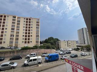 Location / Studio de 19 m², Ajaccio, Residence Parc Azur