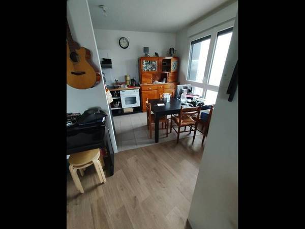 Colocation / Appartement 4 pièces de 84 m², Bagnolet, Rue Robespierre / Photo 2