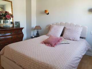 Room in a live-in landlord's home / 1 room house · 12 m², Saint-Médard-en-Jalles, Rue Docteur Ferie