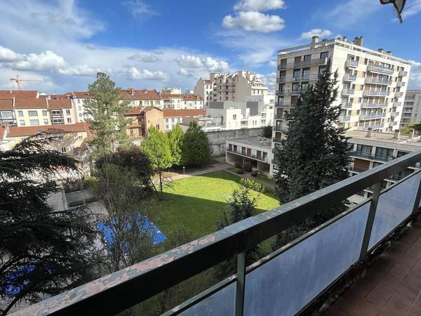 Colocation / Appartement 4 pièces de 104 m², Lyon, Avenue Lacassagne / Photo 2