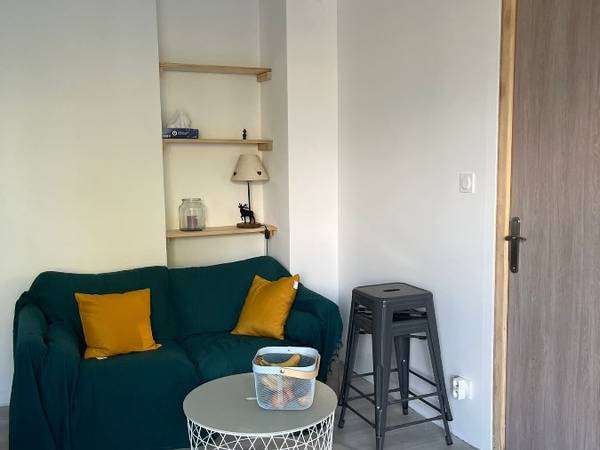 Colocation / Appartement 3 pièces de 46 m², Saint-Martin-d'Hères, Rue Colonel Manhes / Photo 2