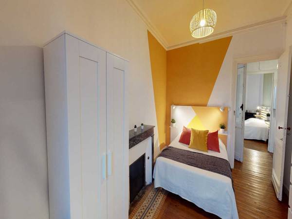 Colocation / Appartement 8 pièces de 230 m², Bordeaux, Rue Charles Monselet / Photo 2