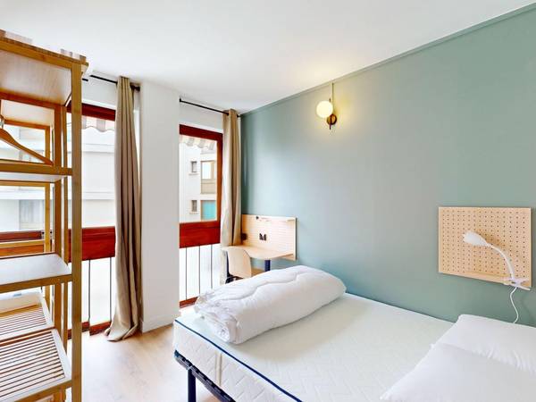 Colocation / Appartement 8 pièces de 122 m², Paris, 99 Rue Bobillot, / Photo 24