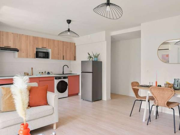 Colocation / Appartement 5 pièces de 76 m², Marseille, Boulevard Romain Rolland / Photo 2