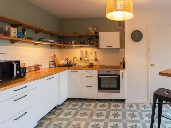 Colocation / Appartement 5 pièces de 100 m², Pessac, Rue des Thuyas / Photo 2