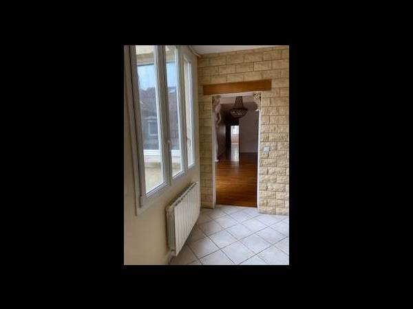 Colocation / Appartement 5 pièces de 144 m², Besançon, Grande-Rue / Photo 2