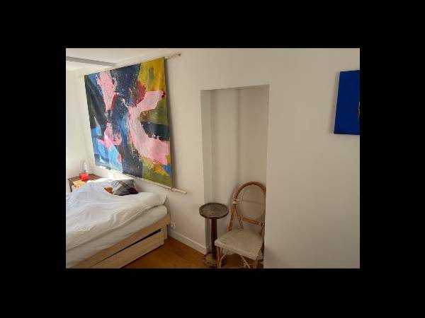 Sous-location / Studio de 28 m², Paris, Rue François Miron / Photo 2
