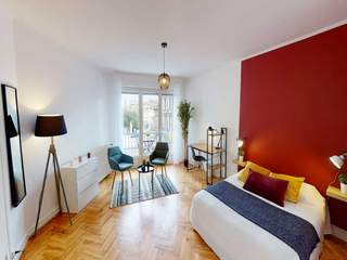 Colocation / 4 rooms apartment · 110 m², Bordeaux, Rue David Johnston
