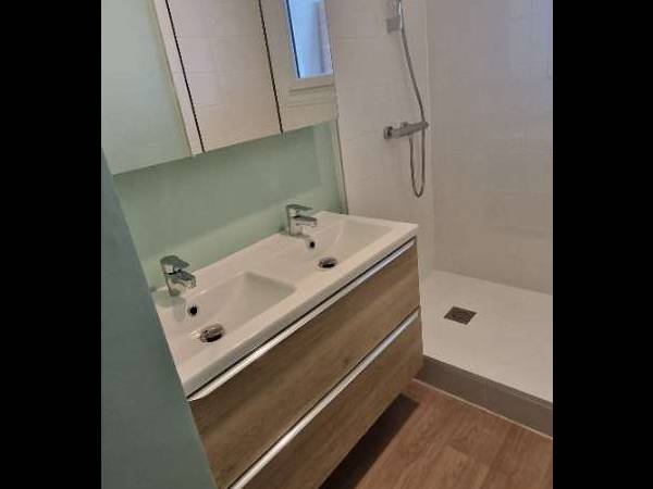 Colocation / Immeuble 4 pièces de 69 m², Saint-Jacques-de-la-Lande, Rue du Temple de Blosne / Photo 2