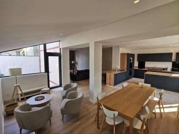 Colocation / Maison 10 pièces de 258 m², Toulouse, Rue de la Passerelle / Photo 2