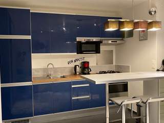Location / Studio, Toulon