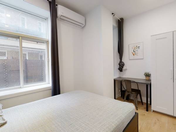 Colocation / Appartement 7 pièces de 200 m², Montréal / Photo 13