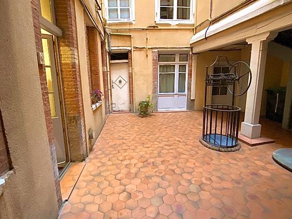 Location / Appartement 1 pièce de 18 m², Toulouse, Rue Boulbonne / Photo 6