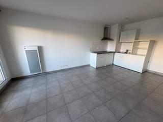 Location / Appartement 2 pièces de 44 m², Nice, Rue Clement Roassal