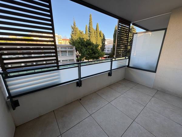 Location / Appartement 2 pièces de 44 m², Nice, Rue Clement Roassal / Photo 7