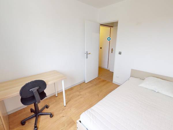 Room share / 5 rooms apartment · 100 m², Nantes, Allée de la Martinique / Photo 2