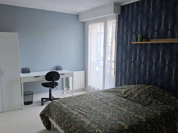 Colocation / Appartement 5 pièces de 101 m², Osny, Square des Artistes / Photo 2