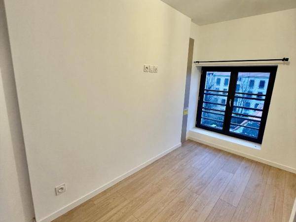 Location / Appartement 1 pièce de 26 m², Saint-Étienne, Rue Benoit Malon / Photo 2