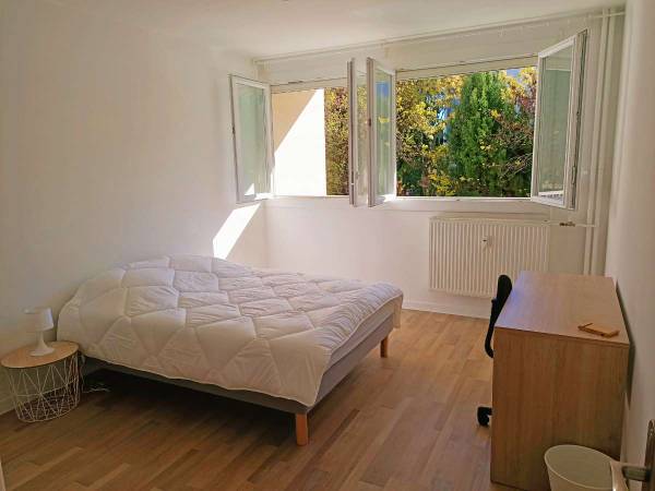 Colocation / Appartement 5 pièces de 75 m², Montpellier, Avenue Frédéric Sabatier d'Espeyran / Photo 2